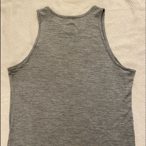 2 for $20 Bundle Women’s Nike Dri Fit Grey workout tank top size medium - Picture 4 of 4
